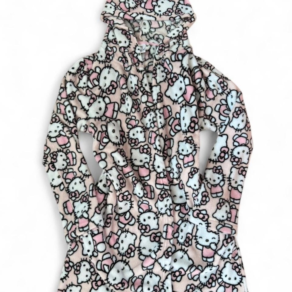 Sanrio Hello Kitty pink and white‎ robe with hood